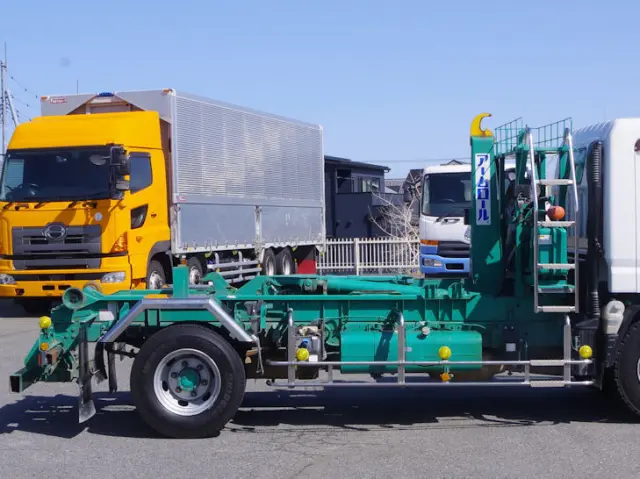 三菱 キャンター 2PG-FEB90(2WD)の写真18