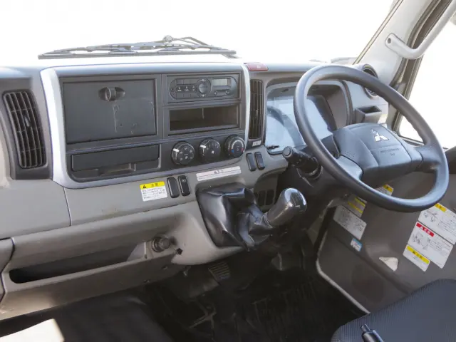 三菱 キャンター 2PG-FEB90(2WD)の写真26