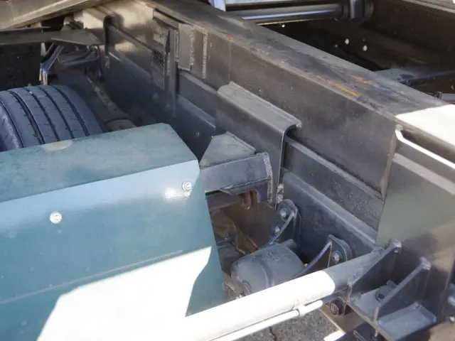 いすゞ フォワード 2RG-FSR90S2(2WD)の写真7