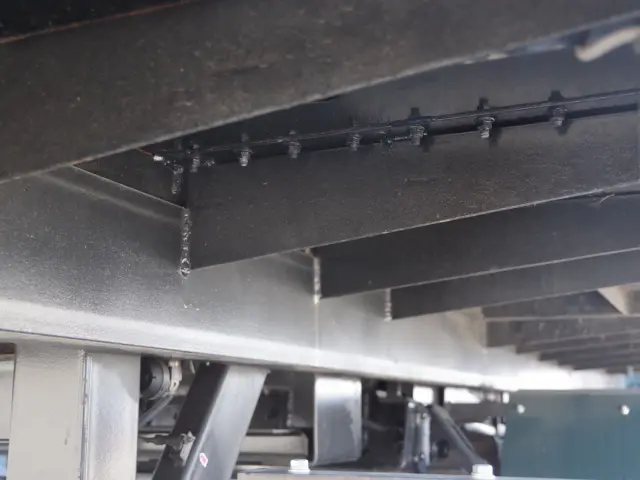 いすゞ フォワード 2RG-FSR90S2(2WD)の写真11