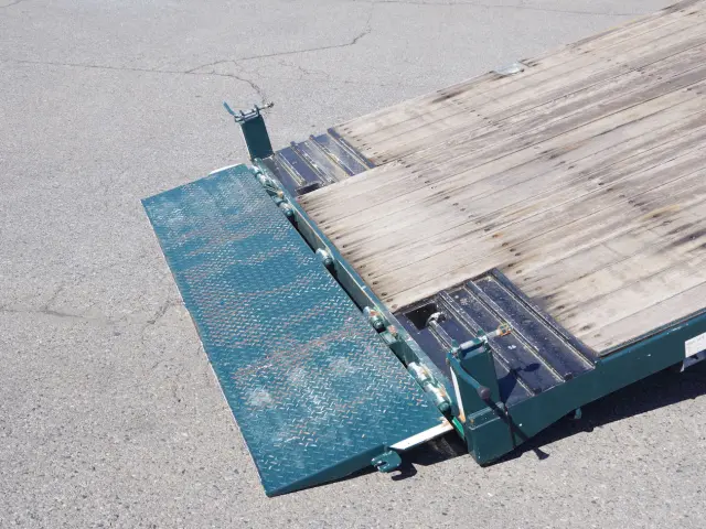 いすゞ フォワード 2RG-FSR90S2(2WD)の写真14