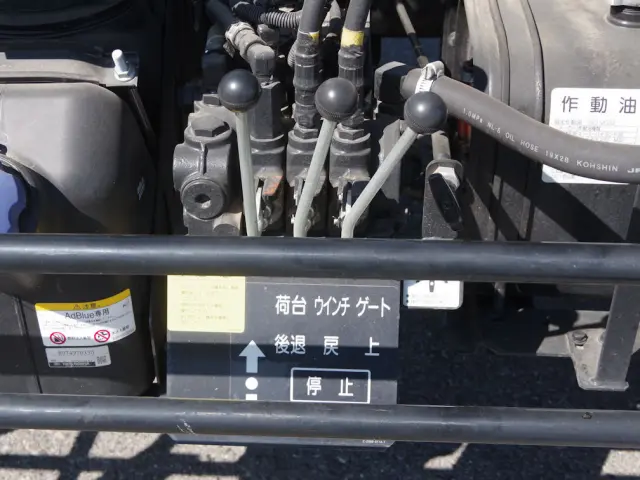 いすゞ フォワード 2RG-FSR90S2(2WD)の写真15