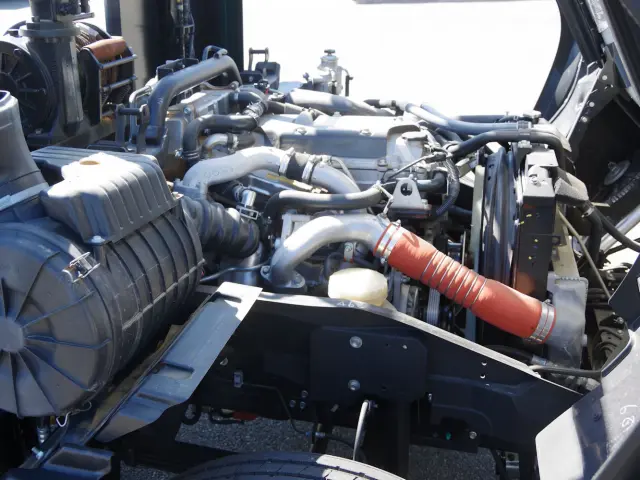 いすゞ フォワード 2RG-FSR90S2(2WD)の写真30