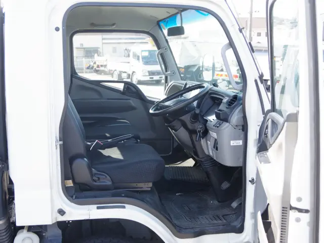 三菱 キャンター TPG-FEB90(2WD)の写真29