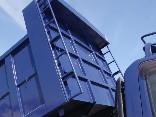 いすゞ フォワード TKG-FRR90S2(2WD)の写真11