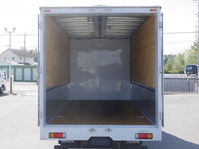 トヨタ ダイナ TKG-XZU710(2WD)の写真5