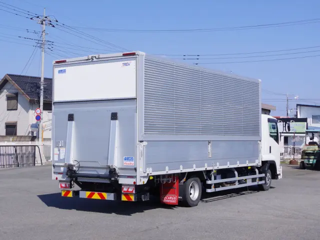 いすゞ フォワード 2RG-FRR90T4(2WD)の写真4