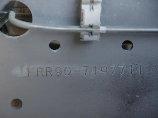 いすゞ フォワード 2RG-FRR90T4(2WD)の写真32