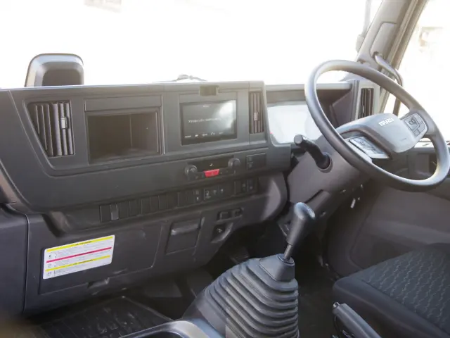 いすゞ フォワード 2RG-FRR90T4(2WD)の写真33