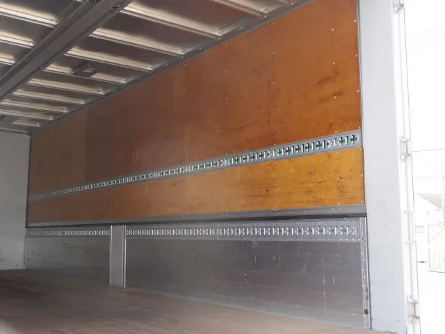 ＵＤ コンドル QKG-PK39CH(2WD)の写真16