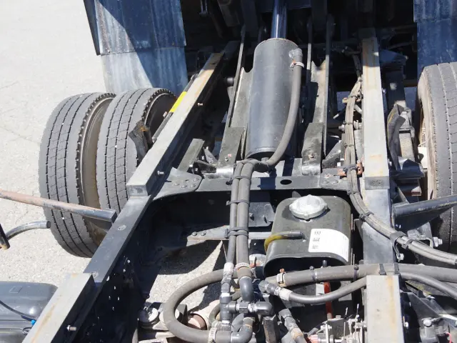 いすゞ エルフ TKG-NPR85YN(2WD)の写真8