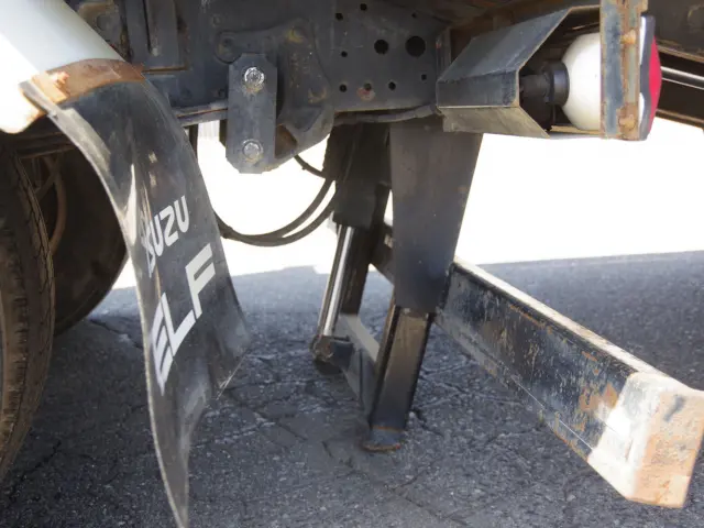 いすゞ エルフ TKG-NPR85YN(2WD)の写真14