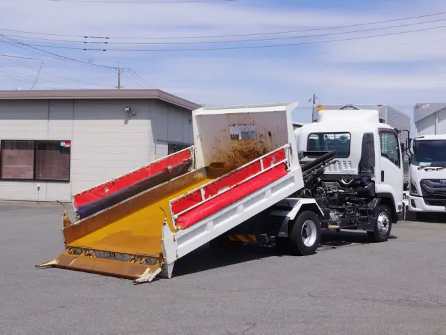 いすゞ フォワード TKG-FRR90S2(2WD)の写真4