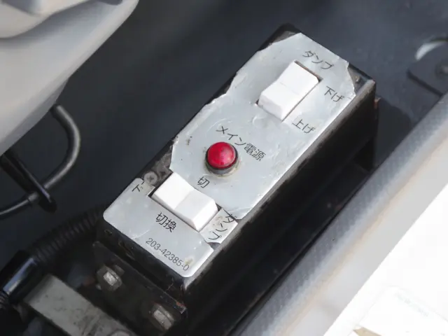 いすゞ フォワード TKG-FRR90S2(2WD)の写真31