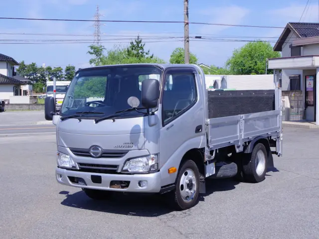 日野 デュトロ TKG-XZU675M(4WD)の写真1