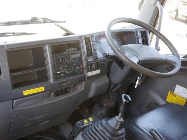 いすゞ フォワード TKG-FRR90S1(2WD)の写真22