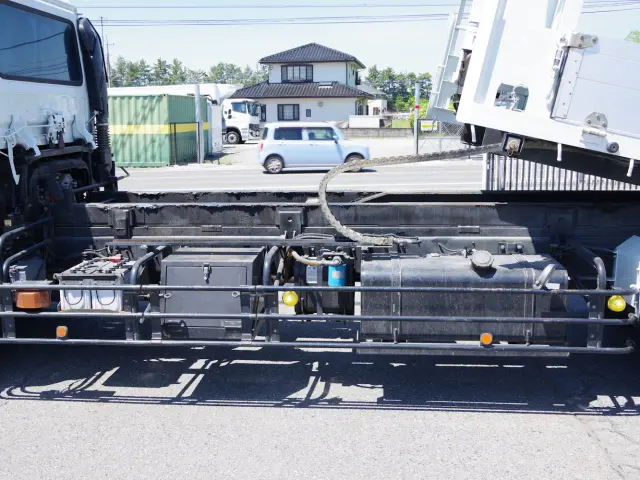 UD コンドル BDG-PK37D(2WD)の写真18