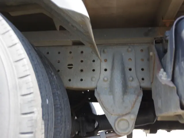 三菱 キャンター TPG-FDA50(4WD)の写真6
