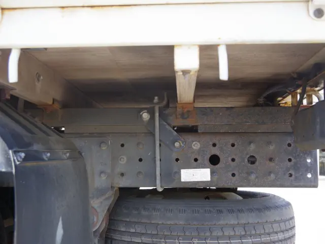 三菱 キャンター TPG-FDA50(4WD)の写真7