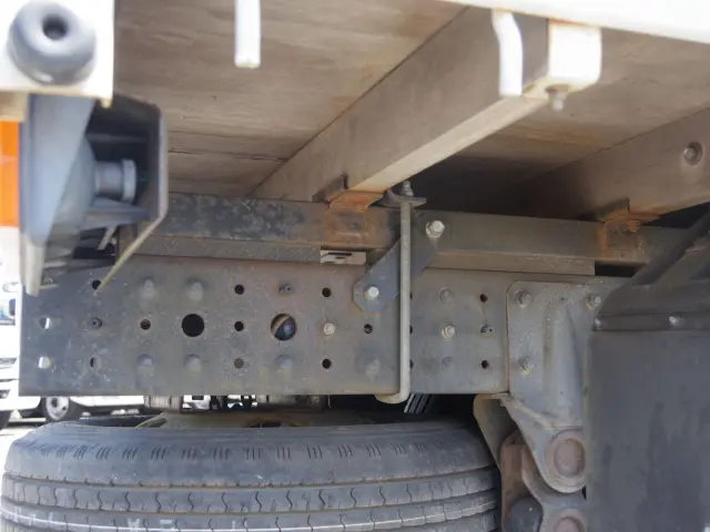 三菱 キャンター TPG-FDA50(4WD)の写真8