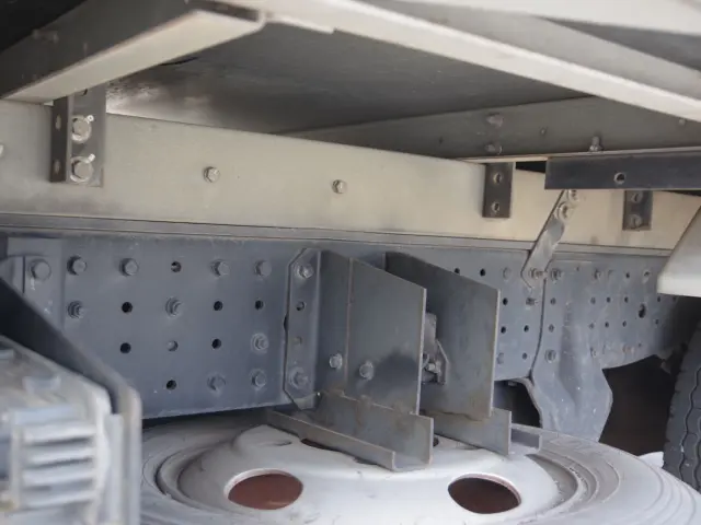 三菱 キャンター TPG-FBA50(2WD)の写真6