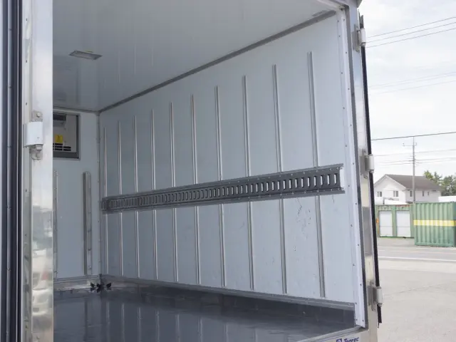 三菱 キャンター TPG-FBA50(2WD)の写真15