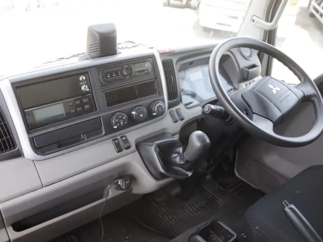 三菱 キャンター TPG-FBA50(2WD)の写真30