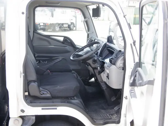 三菱 キャンター TPG-FBA50(2WD)の写真33