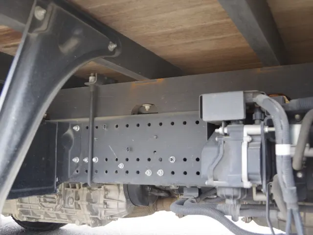 いすゞ フォワード 2RG-FRR90S2(2WD)の写真6