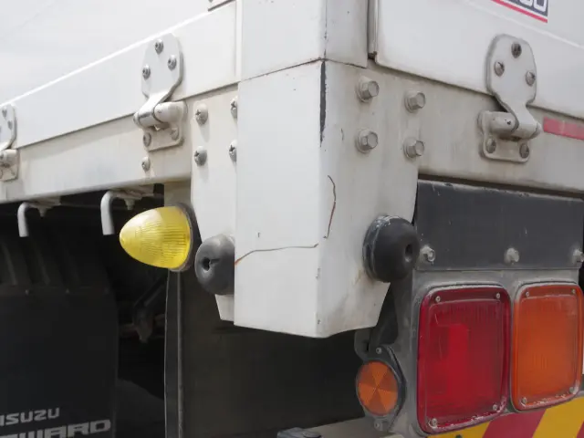 いすゞ フォワード 2RG-FRR90S2(2WD)の写真20