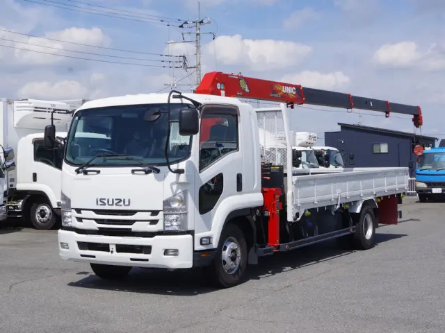 いすゞ フォワード 2RG-FRR90S2(2WD)の写真1