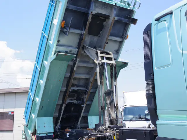 日野 プロフィア 2DG-FS1AGA(6x4)の写真11
