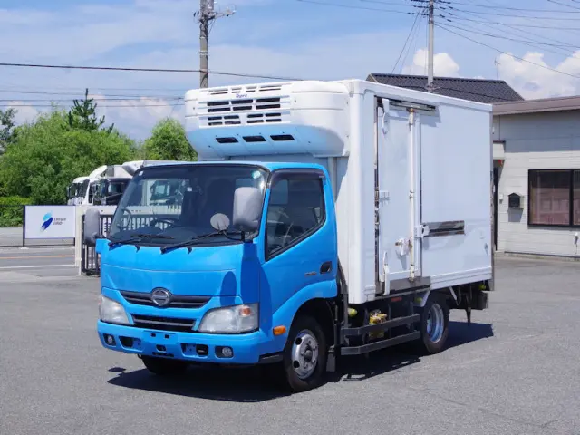 日野 デュトロ TKG-XZU605M(2WD)の写真1