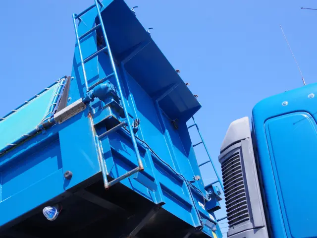 日野 プロフィア QKG-FS1EPBA(6x4)の写真11