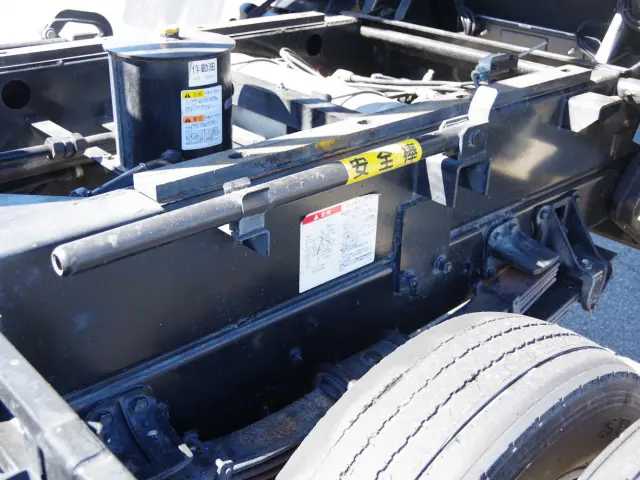 いすゞ フォワード 2RG-FTR90U2(2WD)の写真7