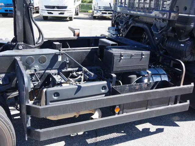 いすゞ フォワード 2RG-FTR90U2(2WD)の写真14
