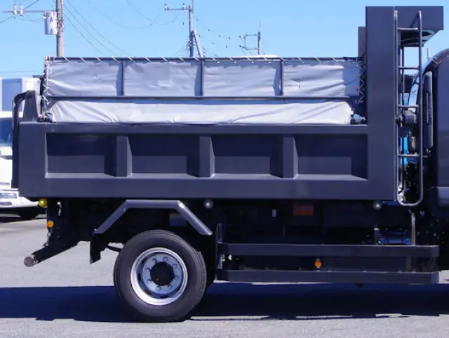 いすゞ フォワード 2RG-FTR90U2(2WD)の写真18