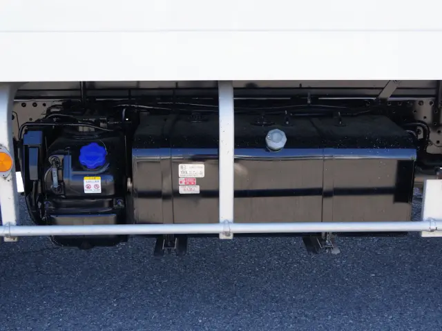 いすゞ エルフ 2RG-NPR88YN(2WD)の写真19