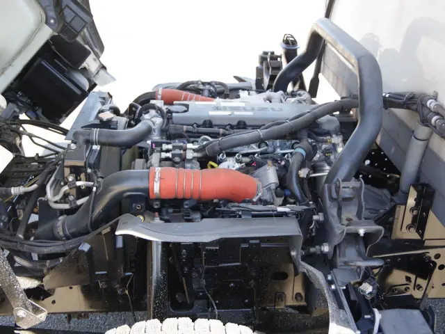 いすゞ エルフ 2RG-NPR88YN(2WD)の写真30