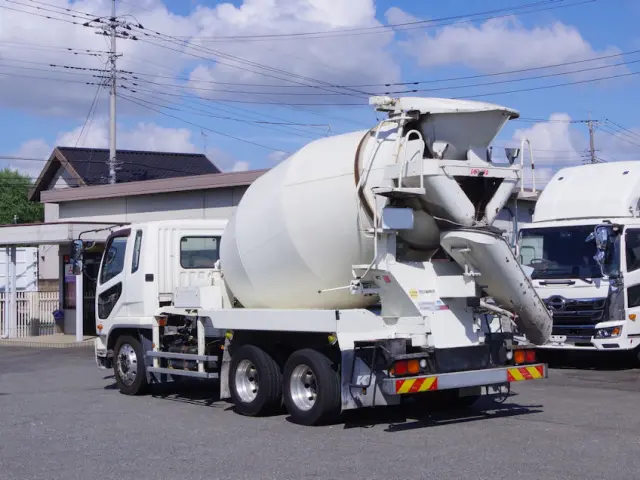 三菱 ファイター QDG-FQ62F(2WD)の写真3