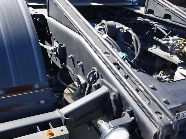 いすゞ ギガ 2KG-EXD52CD(2WD)の写真6