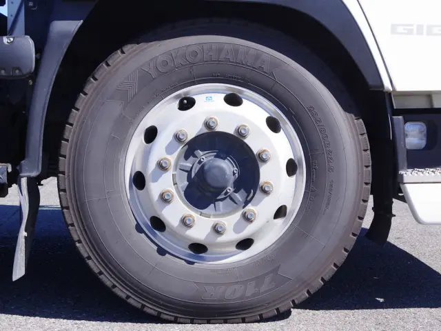いすゞ ギガ 2KG-EXD52CD(2WD)の写真12