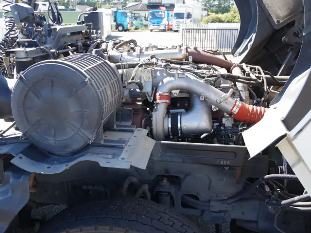いすゞ ギガ 2KG-EXD52CD(2WD)の写真19