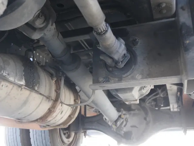 いすゞ フォワード TKG-FRR90S2(2WD)の写真8