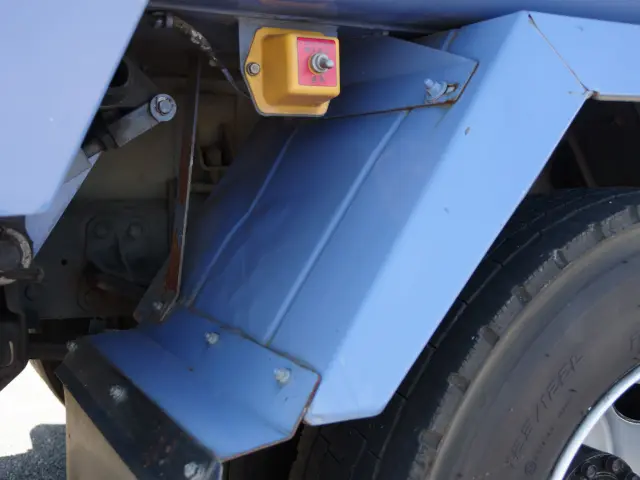 いすゞ フォワード TKG-FRR90S2(2WD)の写真22