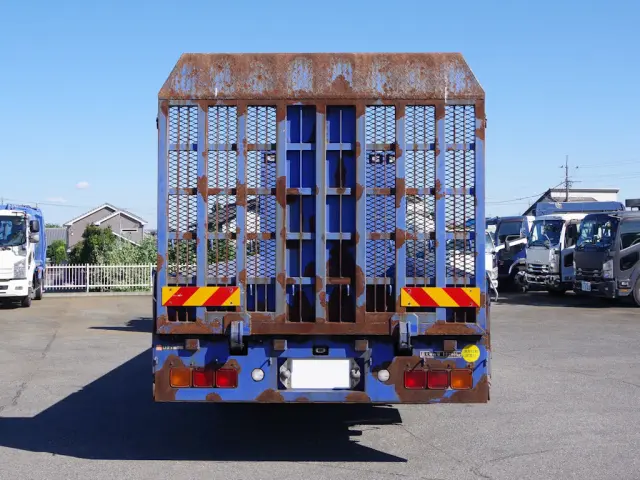 いすゞ ギガ QKG-CYJ77BA(8x4)の写真22