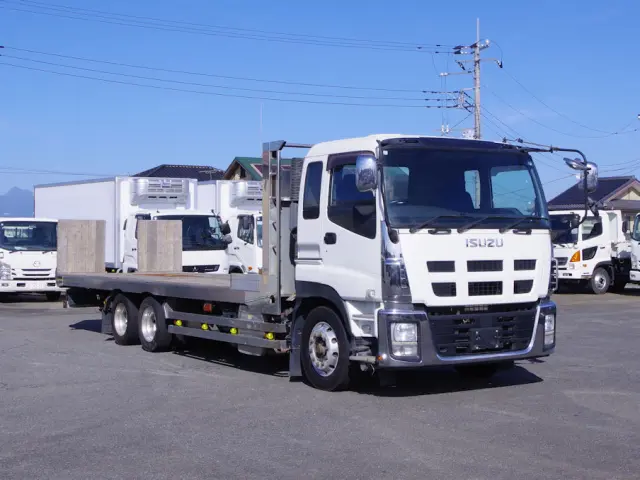 いすゞ ギガ QKG-CYZ77AJ(6x4)の写真2