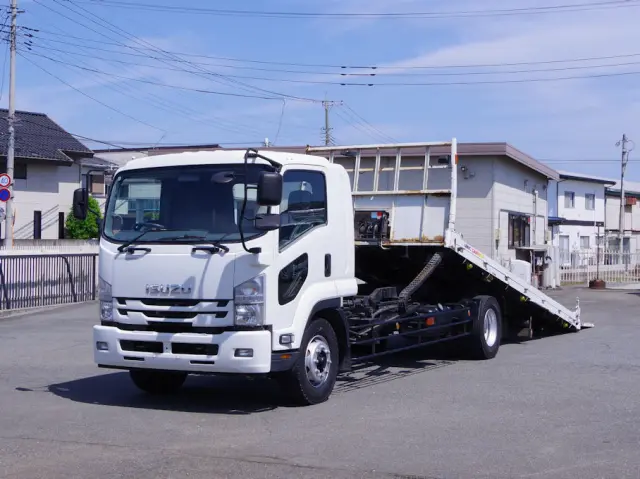 いすゞ フォワード LKG-FTR90S2(2WD)の写真1