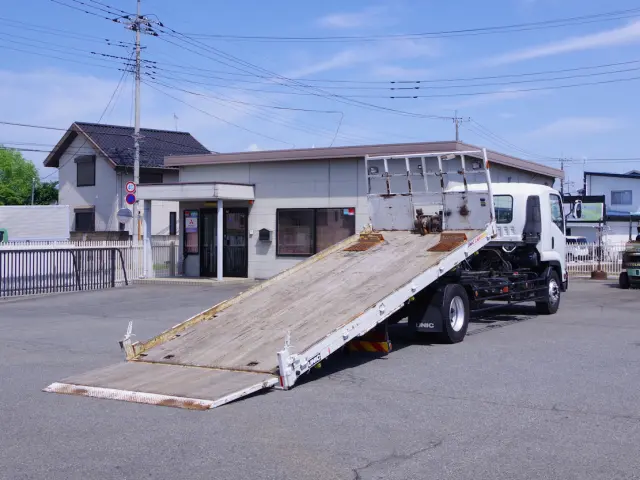 いすゞ フォワード LKG-FTR90S2(2WD)の写真4