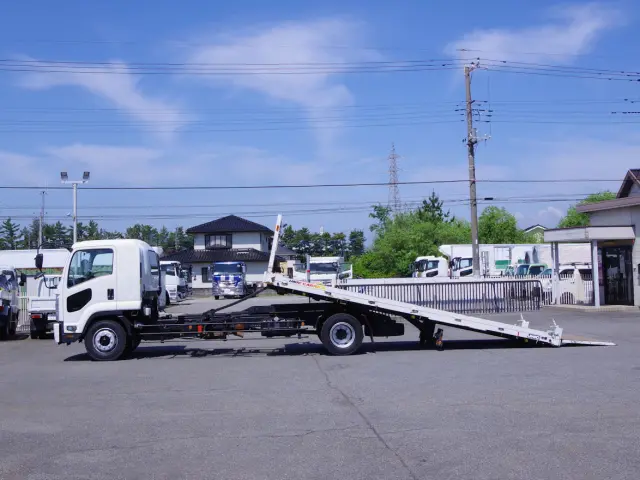 いすゞ フォワード LKG-FTR90S2(2WD)の写真13